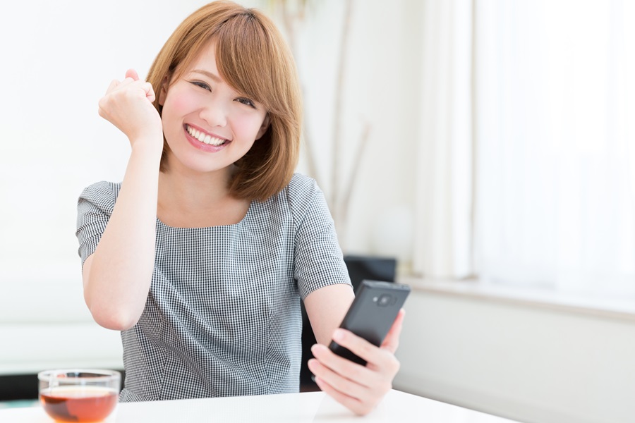 初心者が稼ぎやすい待機映像のあるライブチャット8選！